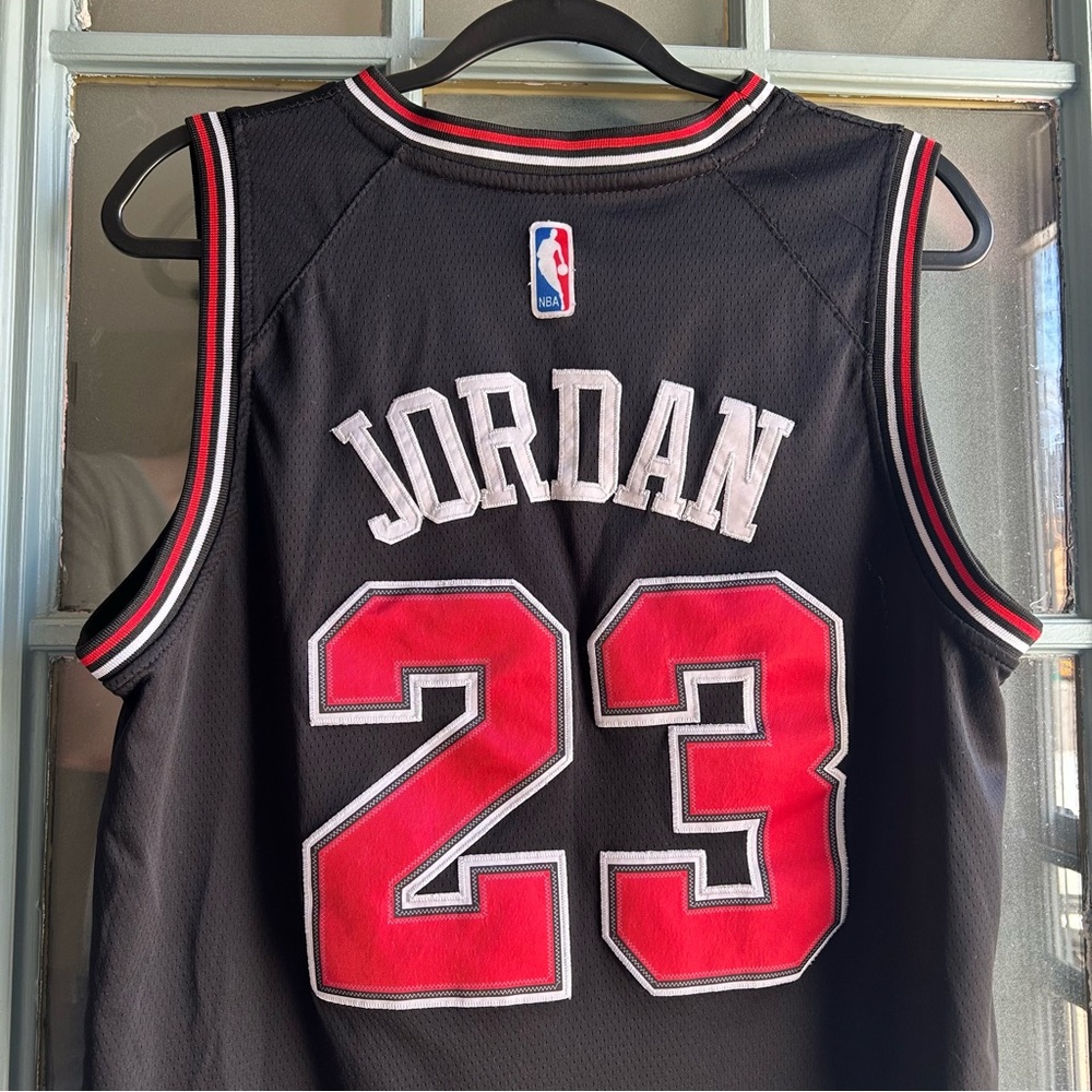 Nike Aeroswift Chicago Bulls Michael Jordan NBA Basketball Jersey #23 Black 44 S - Picture 7 of 11